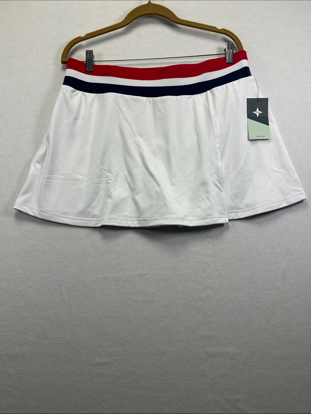 Tuckernuck White Circle Skirt with Red and Navy Waistband